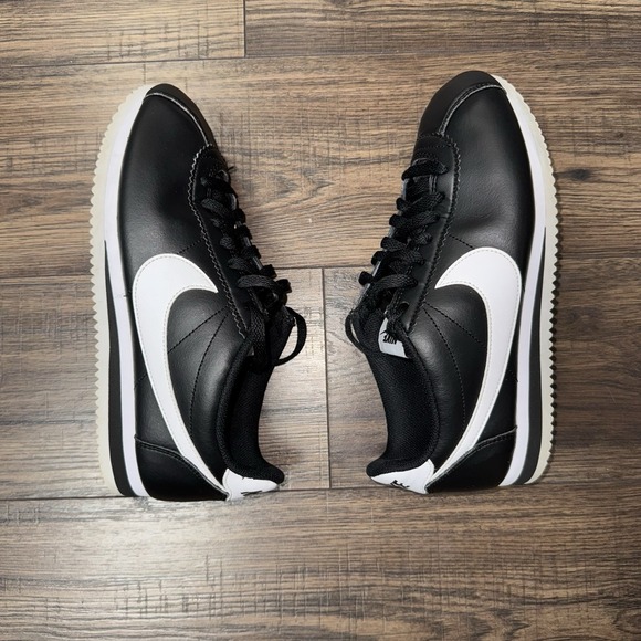 Nike Cortez Black White Leather Classic Sneakers Men's Size 9.5 - Picture 4 of 8